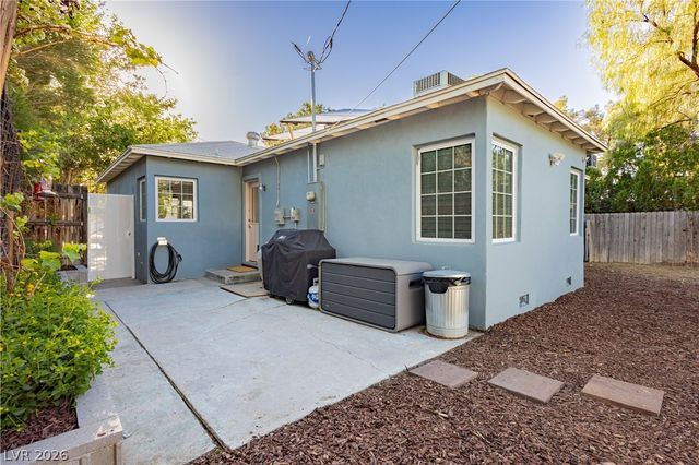 1140 South 6th Street, Las Vegas, NV 89104