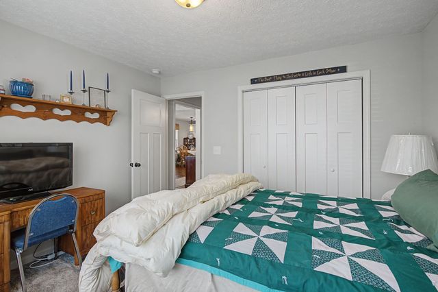 109 Tanesha Ct, Portland, TN 37148