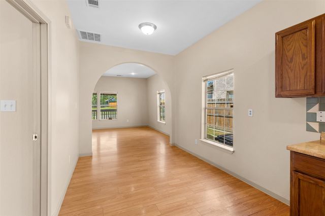 1235 E Leuda Street, Fort Worth, TX 76104