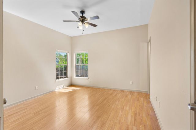 1235 E Leuda Street, Fort Worth, TX 76104