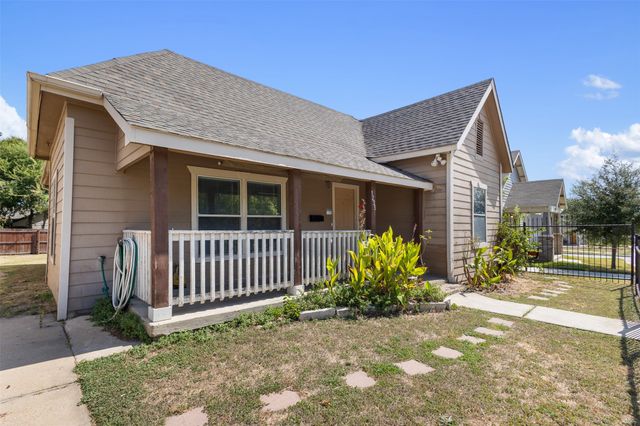 1235 E Leuda Street, Fort Worth, TX 76104