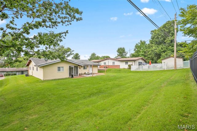 12457 Cohasset Lane, St Louis, MO 63146