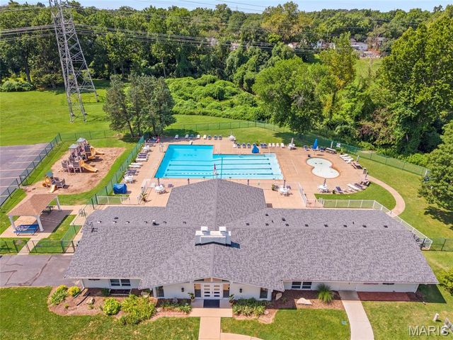 12457 Cohasset Lane, St Louis, MO 63146