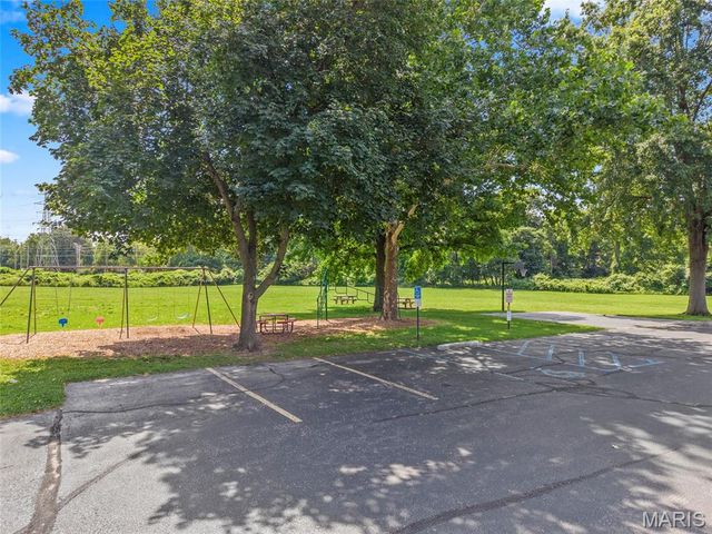 12457 Cohasset Lane, St Louis, MO 63146