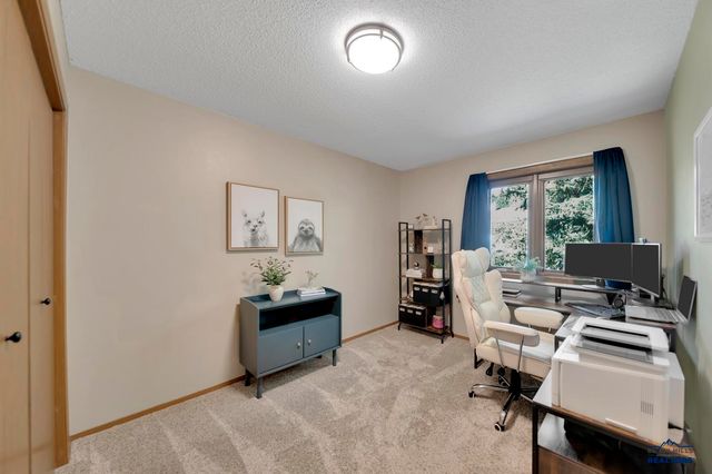 7376 KINGBIRD CT, Rapid City, SD 57702