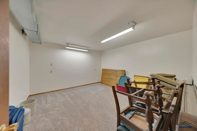 7376 KINGBIRD CT, Rapid City, SD 57702
