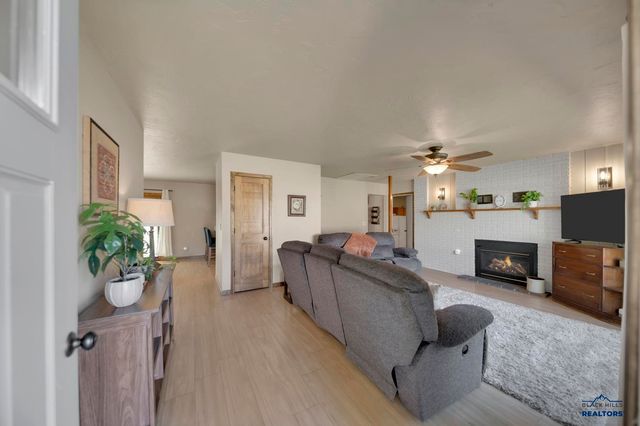 7376 KINGBIRD CT, Rapid City, SD 57702