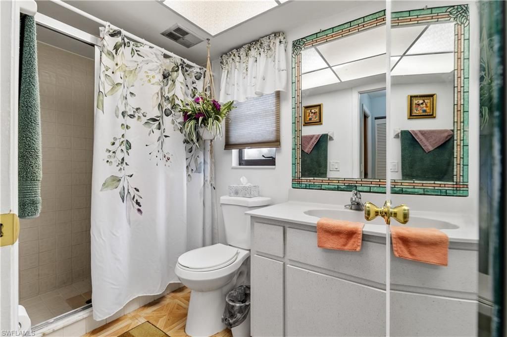 Image 15 of property listing at 1120 SE 29th TER, Cape Coral, FL 33904