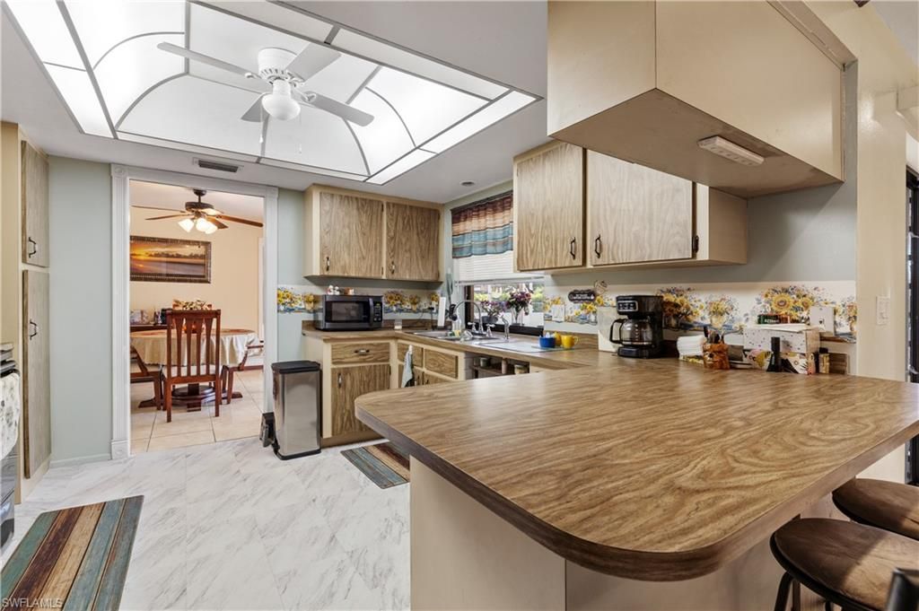 Image 22 of property listing at 1120 SE 29th TER, Cape Coral, FL 33904