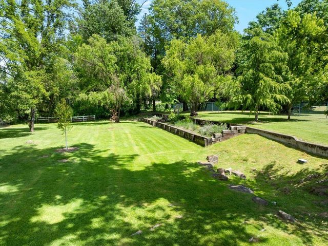 1399 OR-234, Eagle Point, OR 97524