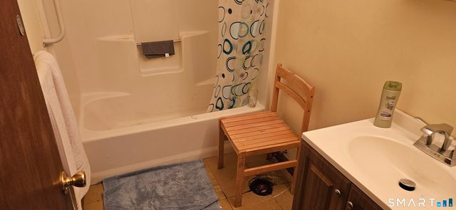 168 Mulloy Road APT 10, Waterbury, CT 06705