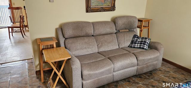 168 Mulloy Road APT 10, Waterbury, CT 06705