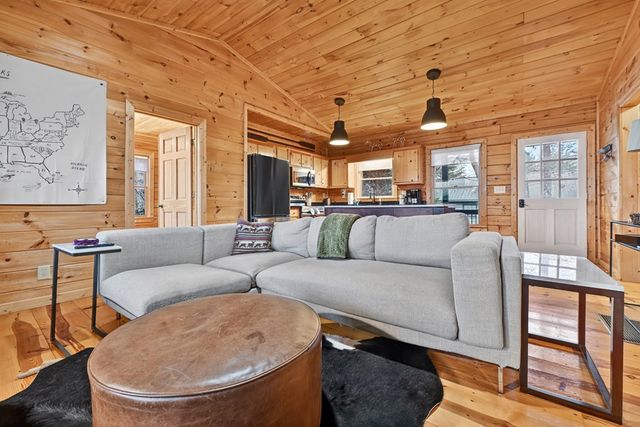 89 N Whitepath Circle, Ellijay, GA 30540