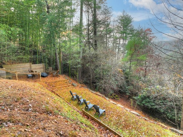 89 N Whitepath Circle, Ellijay, GA 30540