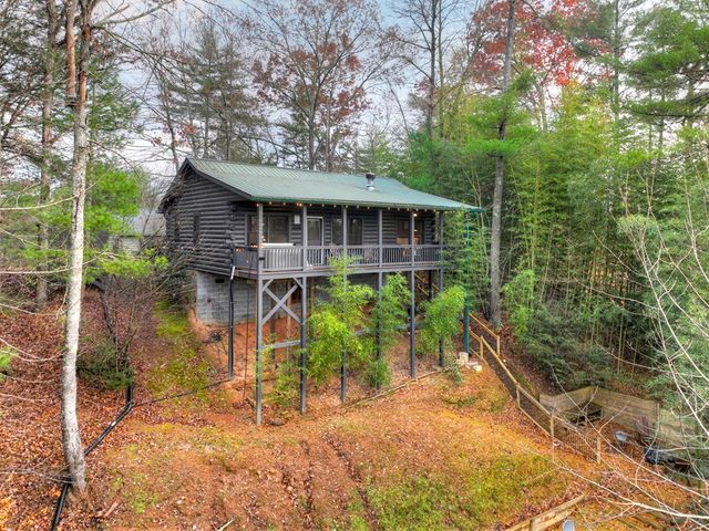 89 N Whitepath Circle, Ellijay, GA 30540