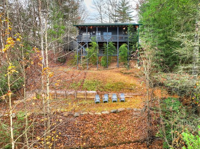 89 N Whitepath Circle, Ellijay, GA 30540