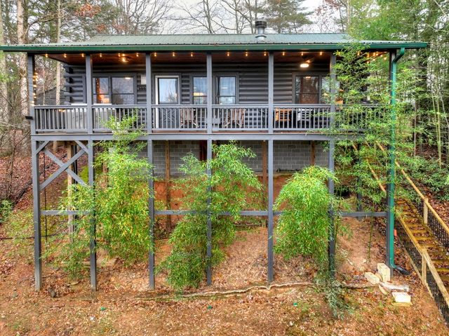 89 N Whitepath Circle, Ellijay, GA 30540