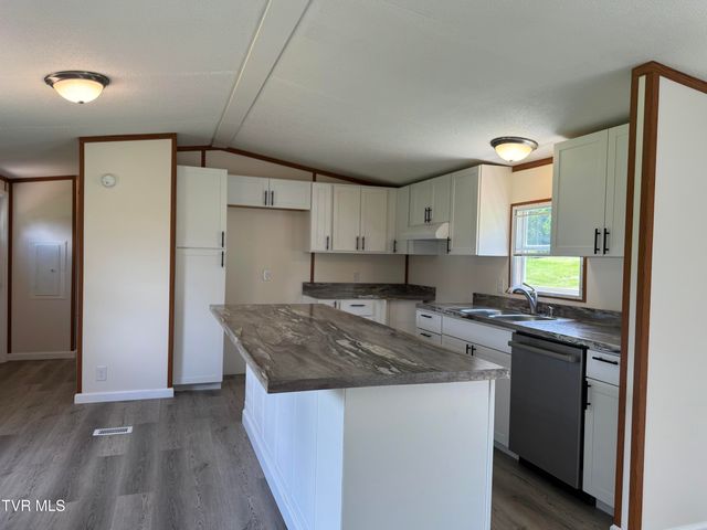 118 Clover, Jonesborough, TN 37659