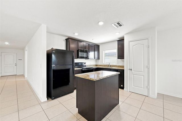 2166 MANDARIN LOOP, Dundee, FL 33838