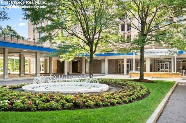 77 Pond Avenue 503, Brookline, MA 02445