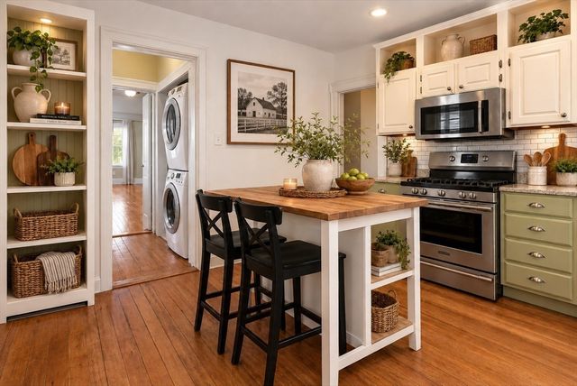 124 Melville Ave 1, Boston, MA 02124