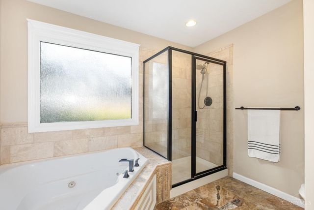 8126 Baywood Court, Maineville, OH 45039