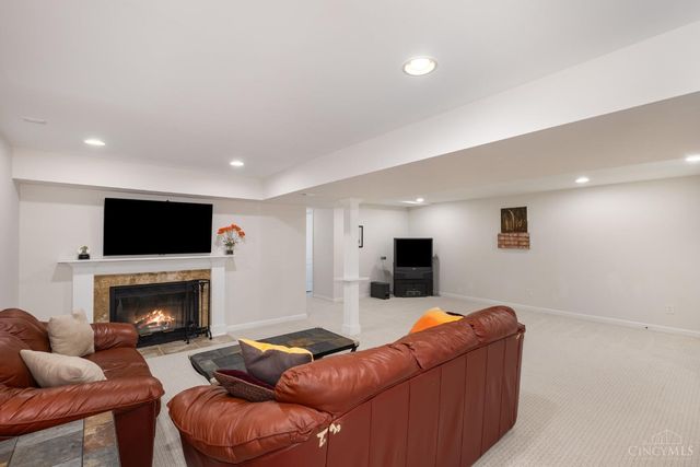 8126 Baywood Court, Maineville, OH 45039