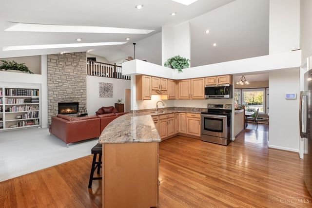 8126 Baywood Court, Maineville, OH 45039