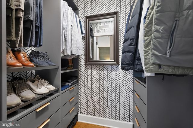 3809 MOSS DR, Annandale, VA 22003