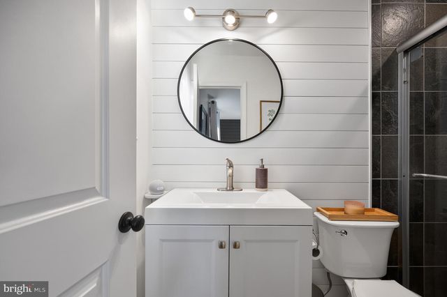 3809 MOSS DR, Annandale, VA 22003