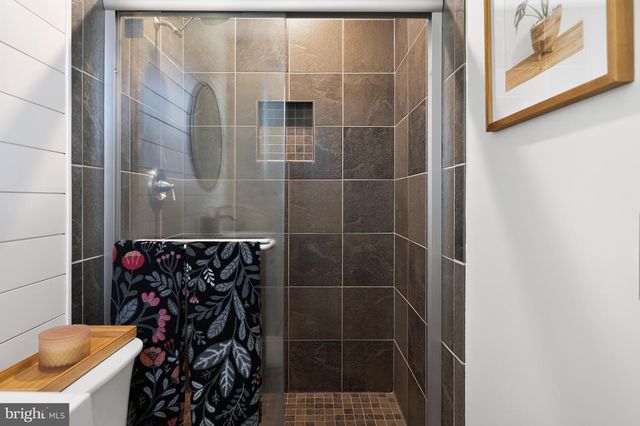 3809 MOSS DR, Annandale, VA 22003