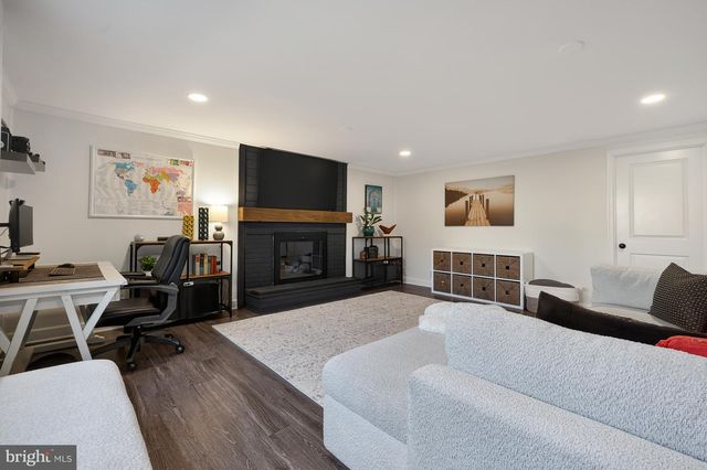 3809 MOSS DR, Annandale, VA 22003