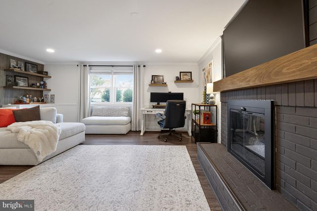 3809 MOSS DR, Annandale, VA 22003