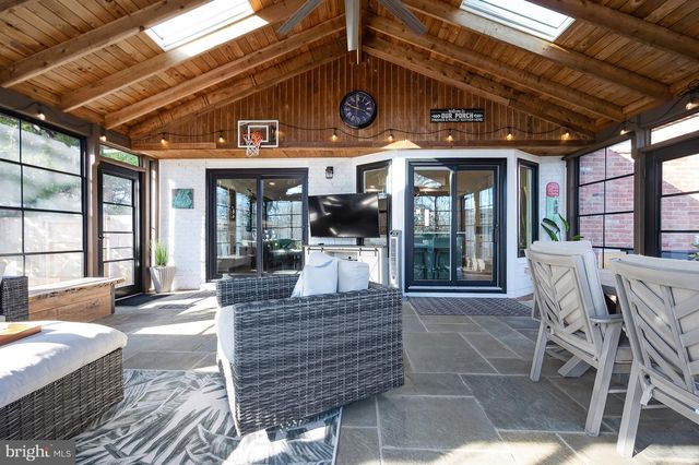 3809 MOSS DR, Annandale, VA 22003