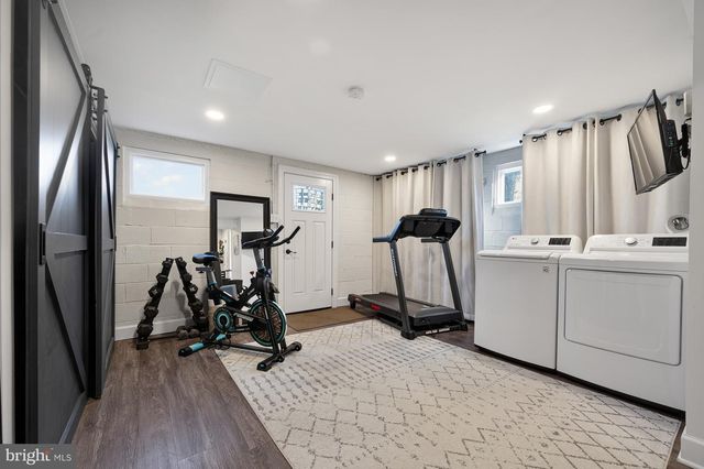 3809 MOSS DR, Annandale, VA 22003