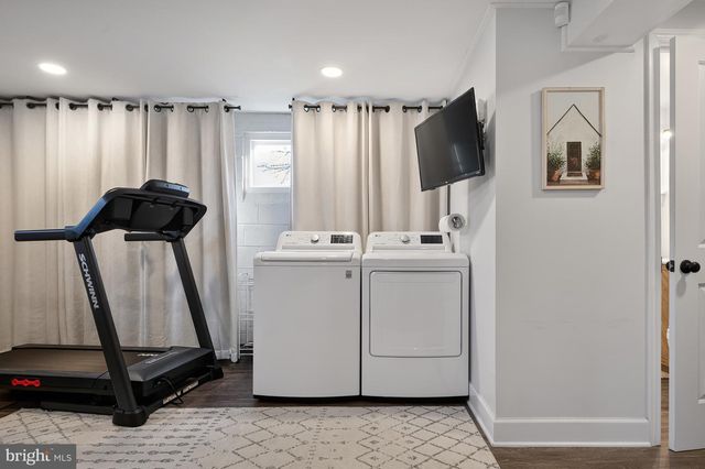 3809 MOSS DR, Annandale, VA 22003