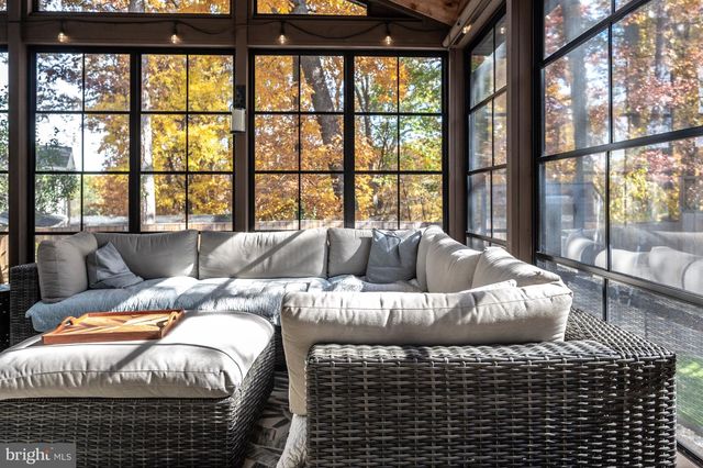 3809 MOSS DR, Annandale, VA 22003