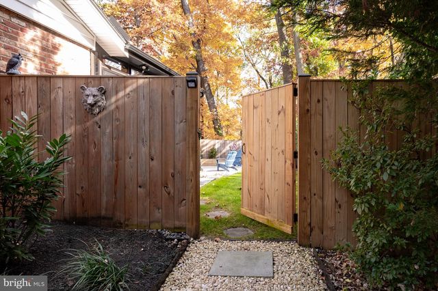 3809 MOSS DR, Annandale, VA 22003