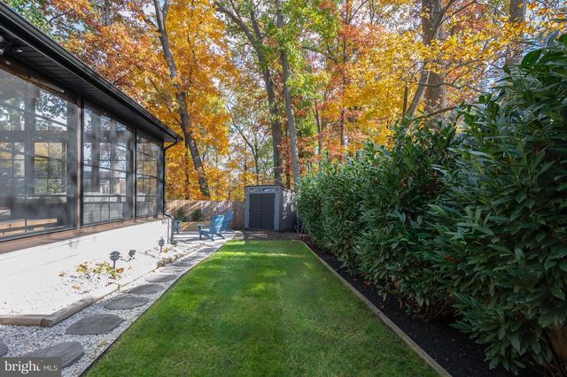 3809 MOSS DR, Annandale, VA 22003