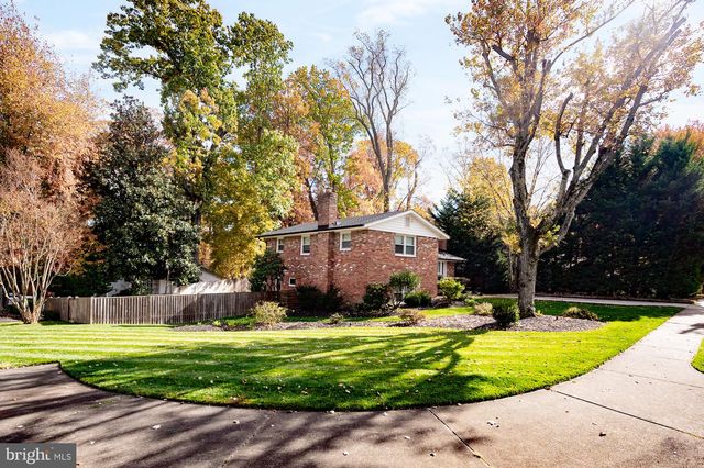 3809 MOSS DR, Annandale, VA 22003