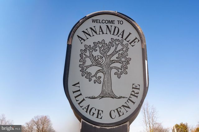 3809 MOSS DR, Annandale, VA 22003