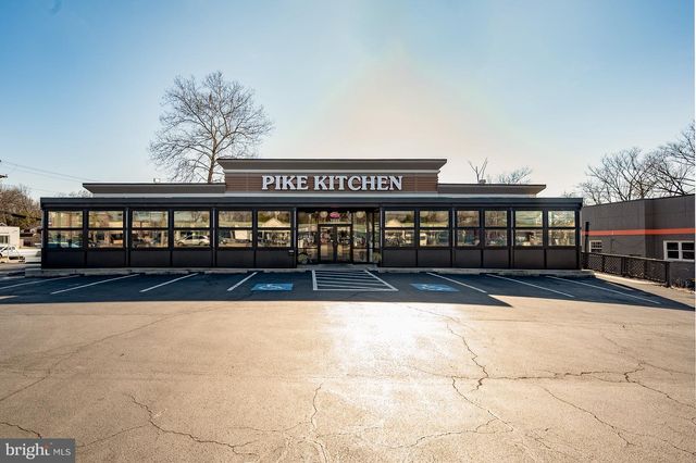 3809 MOSS DR, Annandale, VA 22003