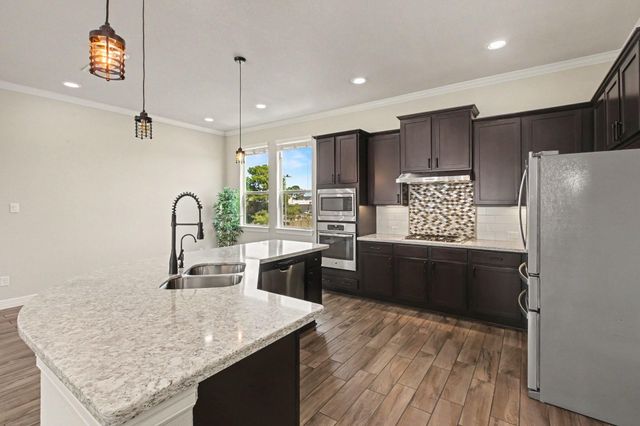 1506 Peyton Oaks Place, Houston, TX 77043