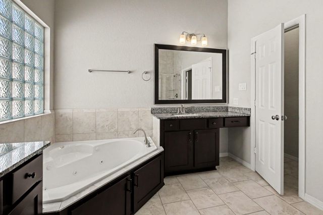 1506 Peyton Oaks Place, Houston, TX 77043