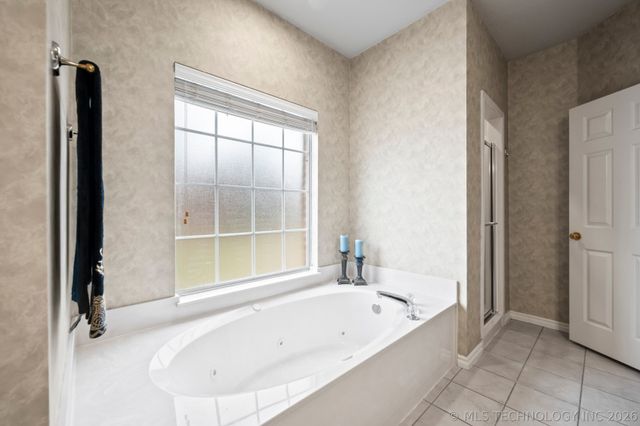 7909 E Freeport Place, Broken Arrow, OK 74014