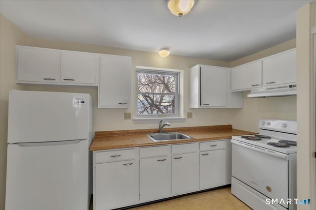 3 Colonial Drive APT C, Rocky Hill, CT 06067