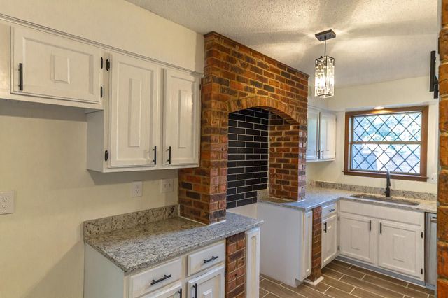 2265 EASTON DR, Cordova, TN 38016