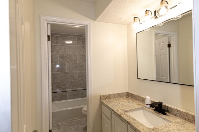 2265 EASTON DR, Cordova, TN 38016