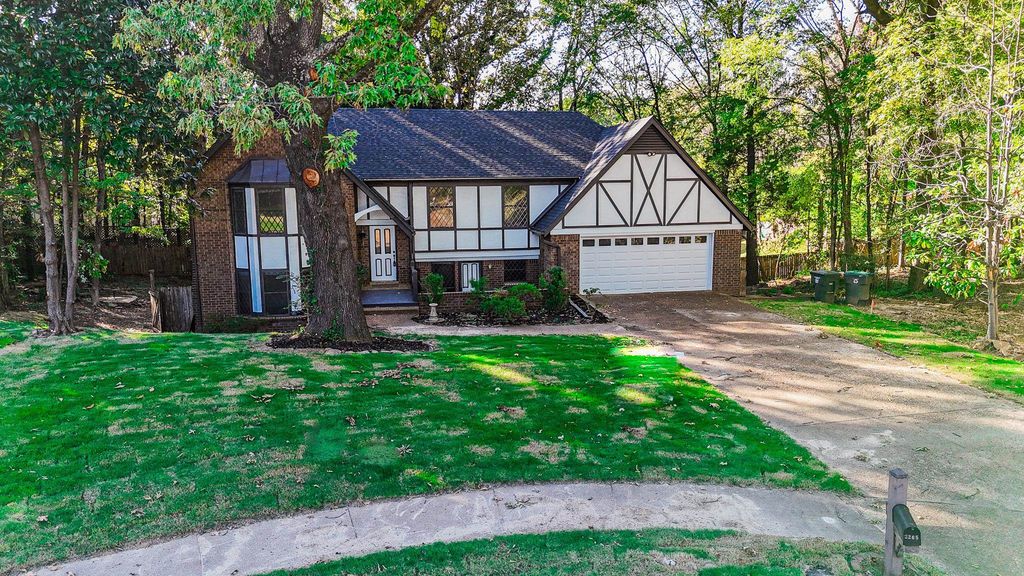 2265 EASTON DR, Cordova, TN 38016