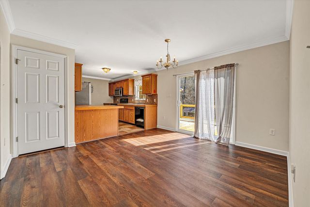 1840 Bluewater DR, Moneta, VA 24121